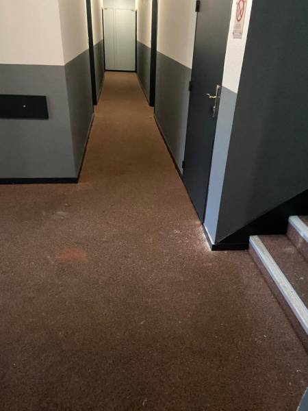 Remplacement de l’ancienne moquette par du PVC imitation parquet dans une résidence proche de Fécamp 76