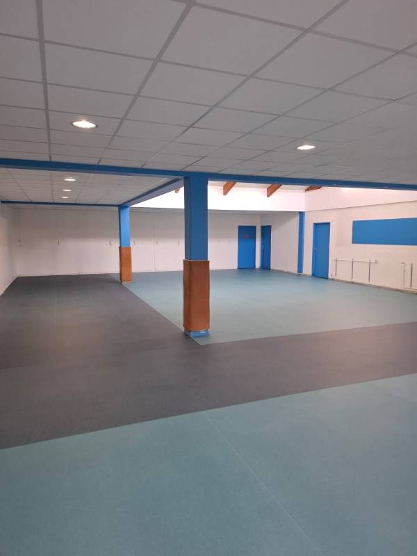 Artisan pose de sols PVC Montivilliers : rénovation du sols PVC d'une salle de classe