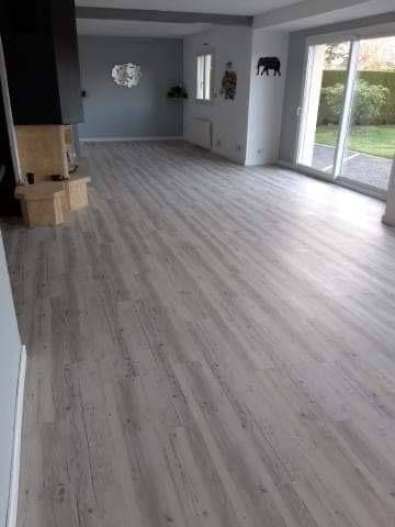 Artisan pour rénovation de revêtement de sol en LAME PVC collée proche de Goderville