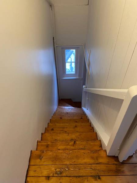 artisan pour rénovation de peinture dans une cage d'escalier proche de Montivilliers