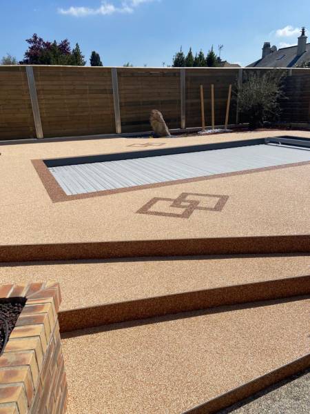 Entreprise pour pose résine/granulats de marbre sur terrasse proche Le Havre